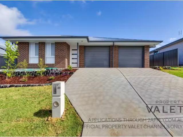 36 Owlpen Lane, Farley House for rent Listed by Sophie Rank o.