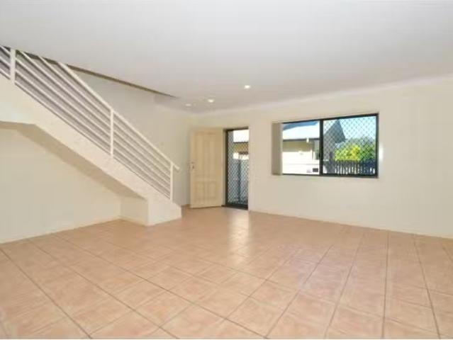 3/6 Overall Drive, Pottsville Townhouse for rent Listed by Pr.