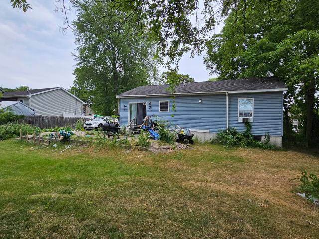 36 Peck Avenue