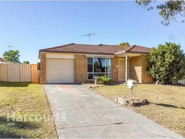 36 Potoroo Avenue, St Helens Park House for rent Listed by Ca.