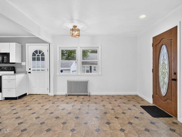 36 Pleasantview Avenue