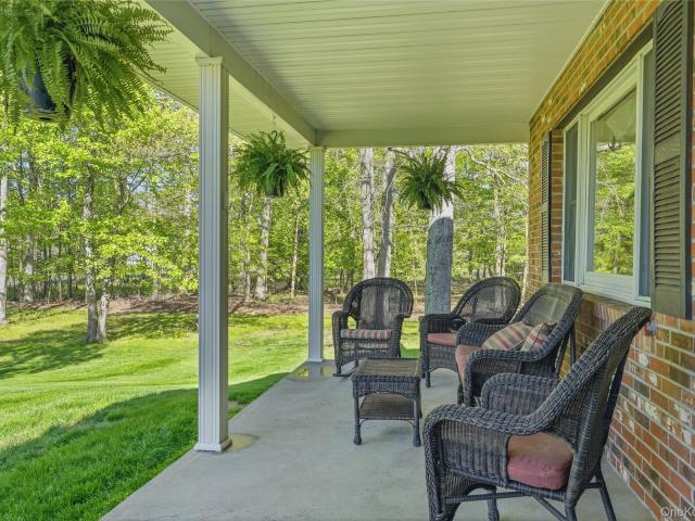 36 River Glen Road