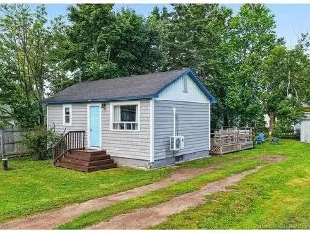 36 Second Ave, Pointe Du Chêne, NB, E4P 5C1 house for sale.