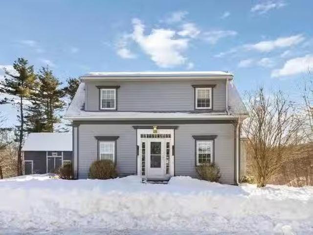 36 Shore Drive, Conquerall Bank, NS, B4V 0J1 house for sale.