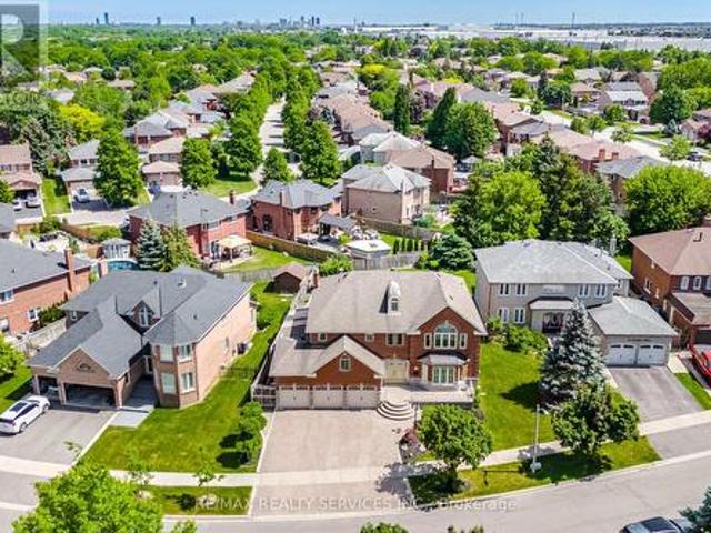 36 Shadywood Road, Brampton, ON, L6Z 4M1 house for sale | Listing ID W13604 | Royal LePage