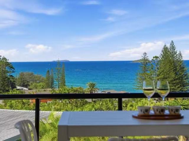3/6 Solitary Islands Way, SAPPHIRE BEACH Townhouse for rent L.