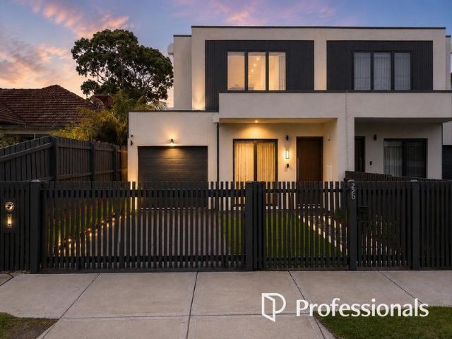 36 Square Masterpiece of Luxury Family Living in a Prized Bentleigh East Pocket