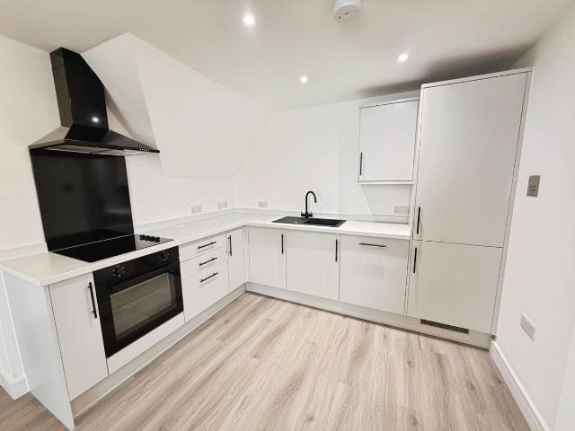 36 Swain Court, Oundle Road, Peterborough PE2, 1 bed flat to rent, £895 pcm | PrimeLocation