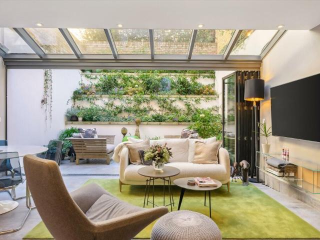 36 St Luke's Mews, London, W11 1HH, United Kingdom | 3 bed house for rent #139264646 | Rentberry