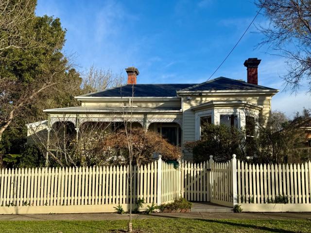 36 Suffolk Road, Surrey Hills