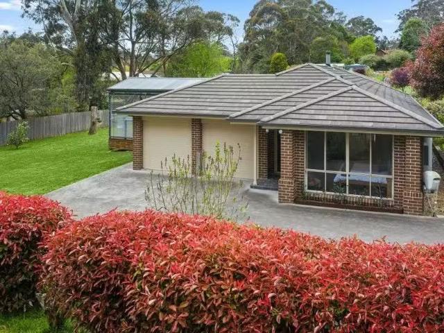 36a Bindar Crescent, Bundanoon House for rent Listed by Sophi.