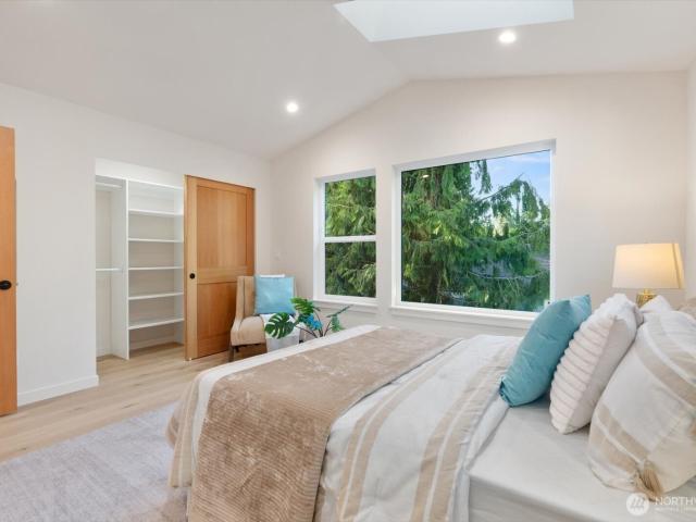 3704 NE 137th Street