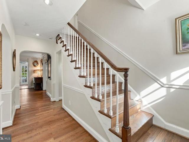 3705 Lorcom Lane