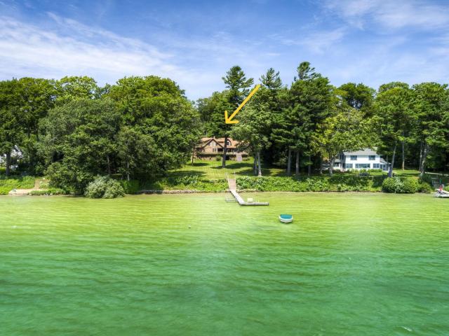 3706 N Manitou Trail