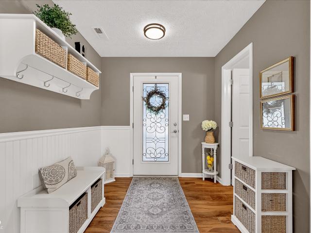 3706 White Cliff Way