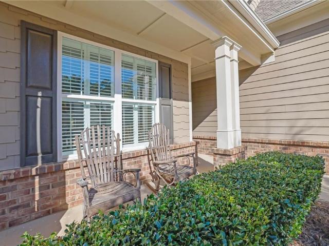 3708 majestic oak drive sw