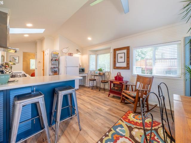 3700 n highway 101