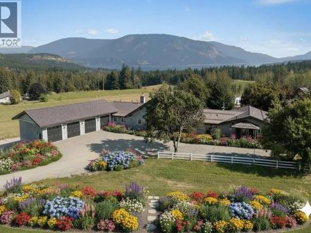 3700 50 Street, Salmon Arm, BC, V1E 3A9 house for sale | Listing ID 10362 | Royal LePage