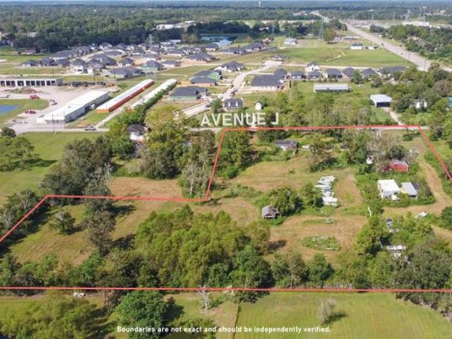 3701 Avenue J, Santa Fe, TX 77510