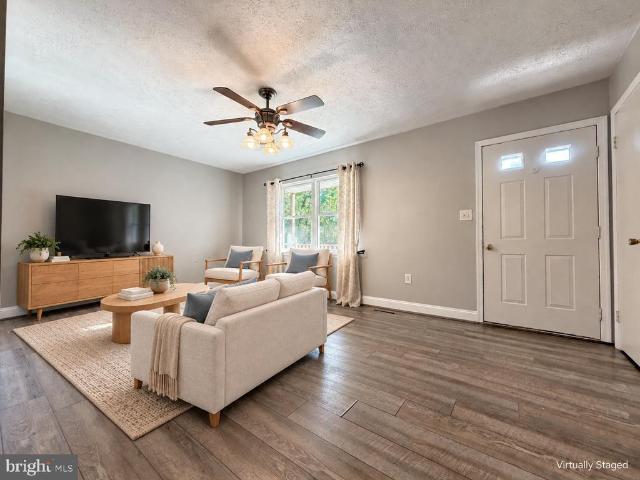 37022 W Spicer Drive