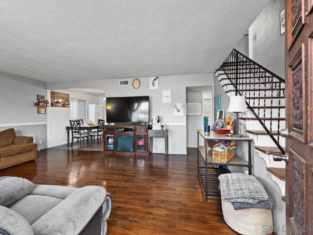 3702 Bancroft