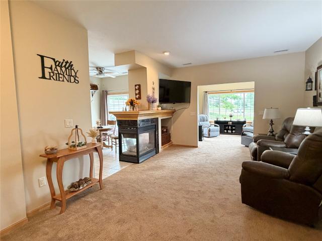 3703 NE Cottonwood Lane