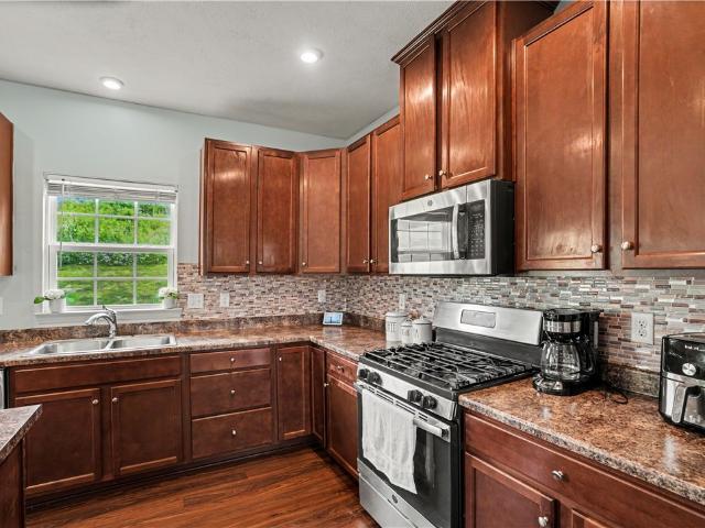 370 Greene Dr