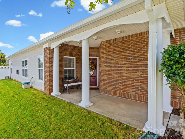 370 Mount Side Way