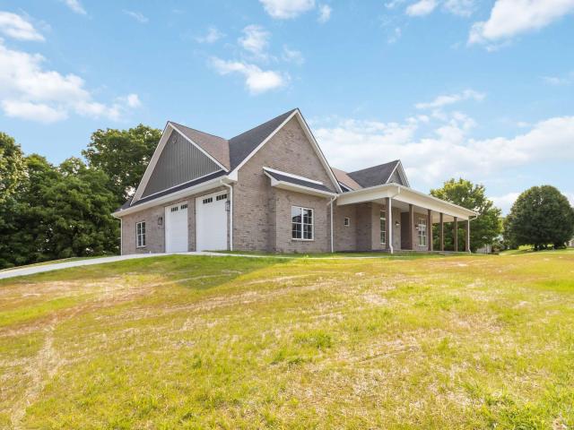 370 Splendor View Drive