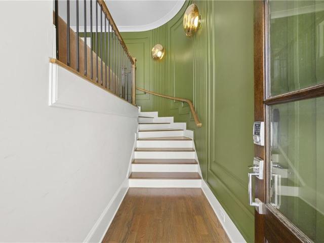 3715 Peachtree Road NE 9