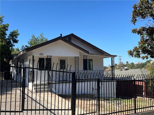 3716 Flora Avenue