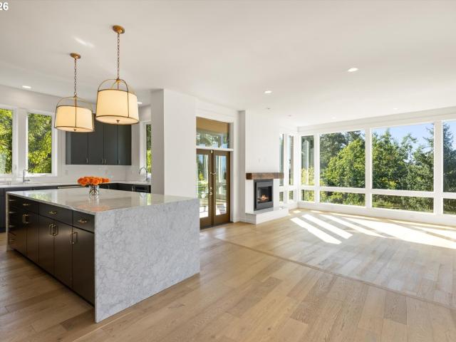 3718 SW Hillside Dr, Portland, OR 97221 | MLS #204277