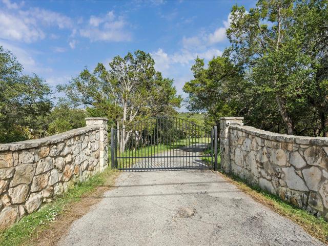 3719 Bee Creek Rd