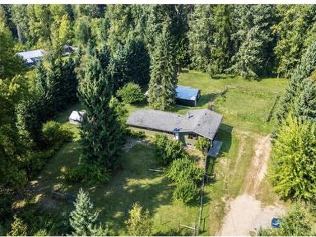 3710 Ladybird Road, Krestova, BC, V0G 1H2 house for sale | Listing ID 10399 | Royal LePage