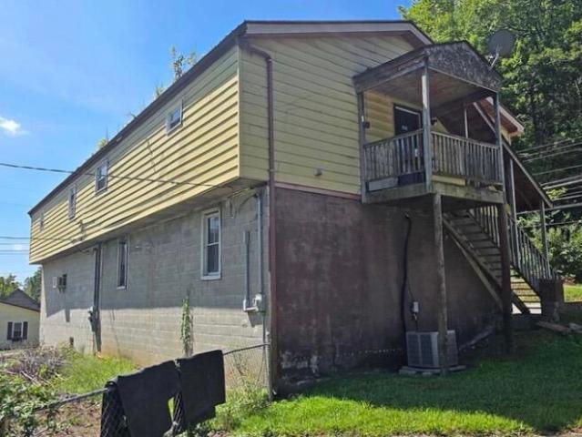3712 N Hwy 421