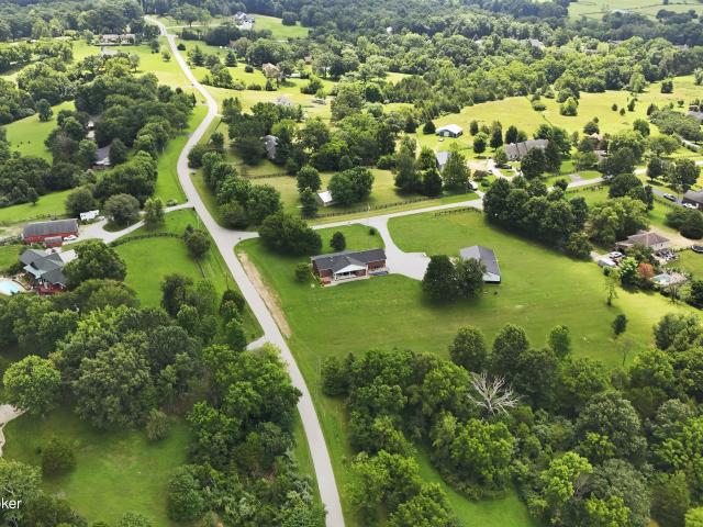 3712 Blossom Dr