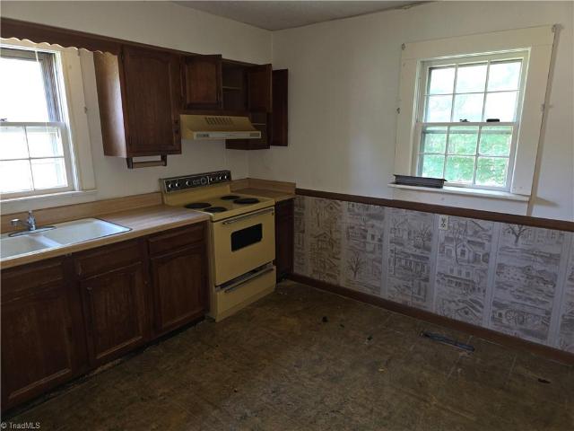 3713 Country Club Road