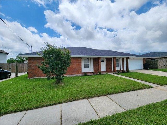 3713 Lena Dr, Chalmette, LA 70043