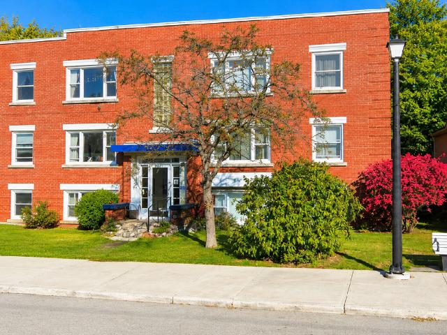 Ottawa, ON K1Z 5C4 371 Churchill Avenue North 6
