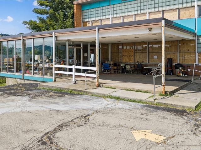 371 Linmore Ave