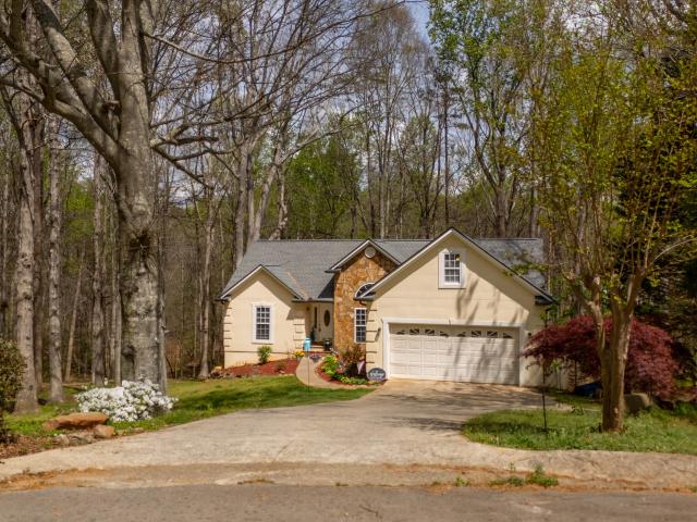 3724 Lexington Court