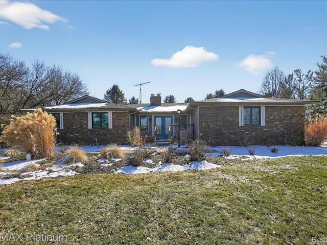 3725 W Howell Rd, Mason, MI