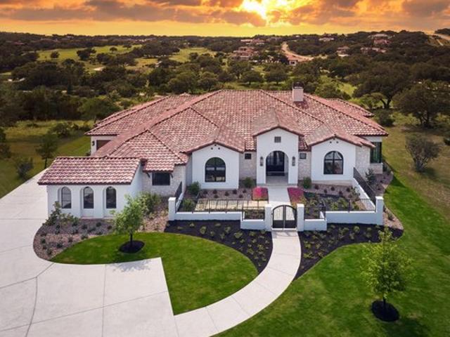 3728 Clubs Dr, Boerne, TX 78006
