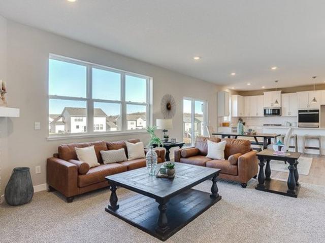 3729 Brookside Dr, Chaska, MN 55318