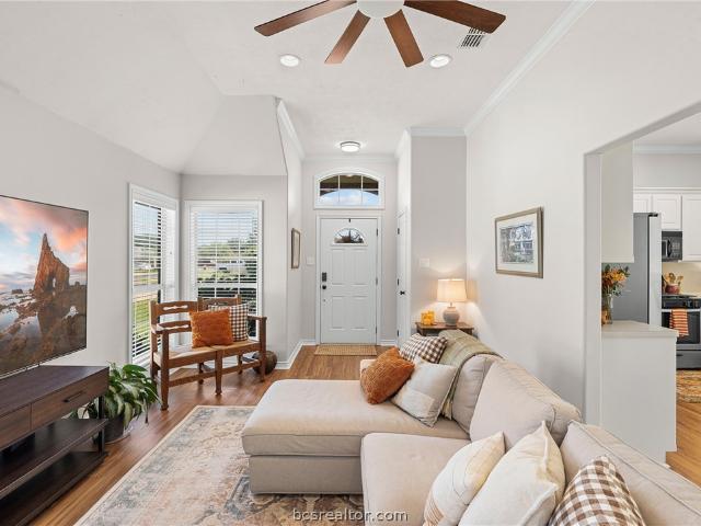 3722 Marielene Circle