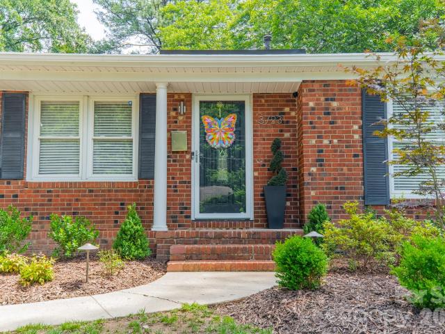 3723 Litchfield Road