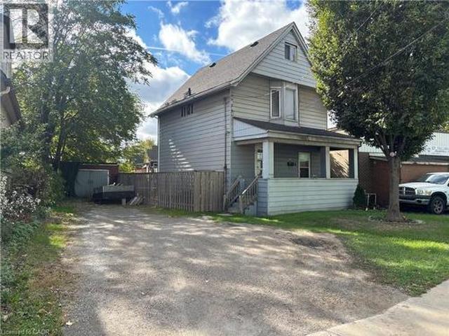 372 Beach Road, Hamilton, ON, L8H 3K5 house for sale | Listing ID 40873 | Royal LePage