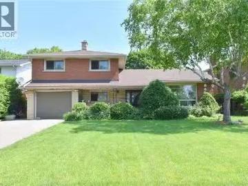 372 Fennell Avenue W, Hamilton, ON, L9C 1G4 house for sale.
