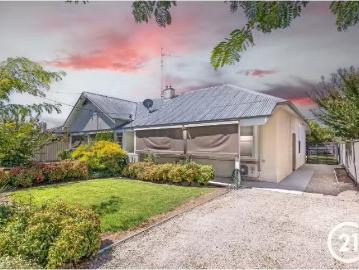 Echuca, Campaspe, Victoria, Victoria - Garden