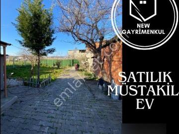 372 M2 Arsa İçiresinde Bahçeli Müstakil Satılık Ev